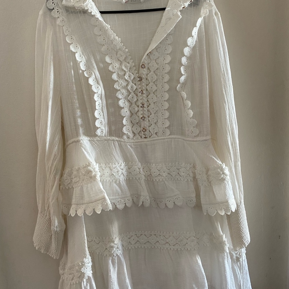 WHITE LONG SLEEVE DRESS